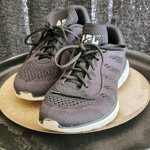 APL Womens Size 9 Techloom Pro W Sneaker